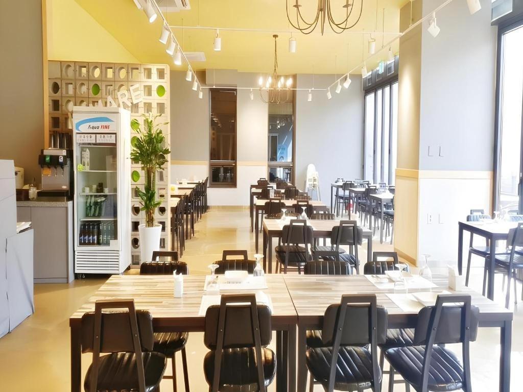Riviera Incheon Airport Hotel Экстерьер фото